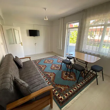 Apartamento Esyali Guenluek Kiralik