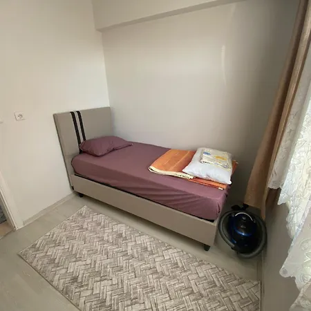 Esyali Guenluek Kiralik Apartamento