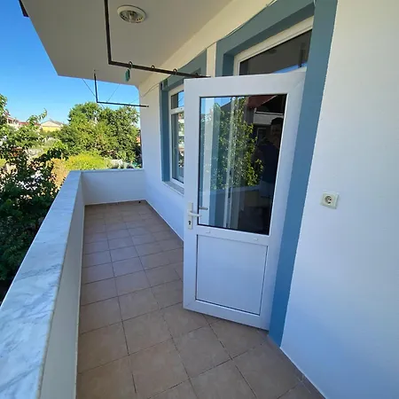 Esyali Guenluek Kiralik Apartamento