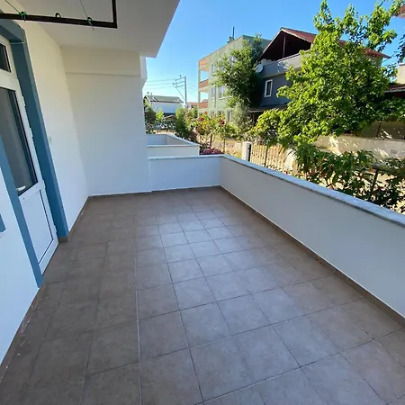 Esyali Guenluek Kiralik Apartamento